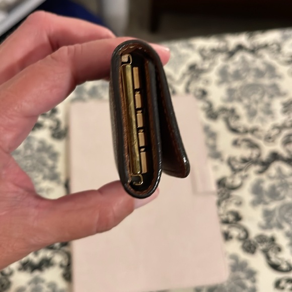 Louis Vuitton four key holder excellent condition - Picture 6 of 6